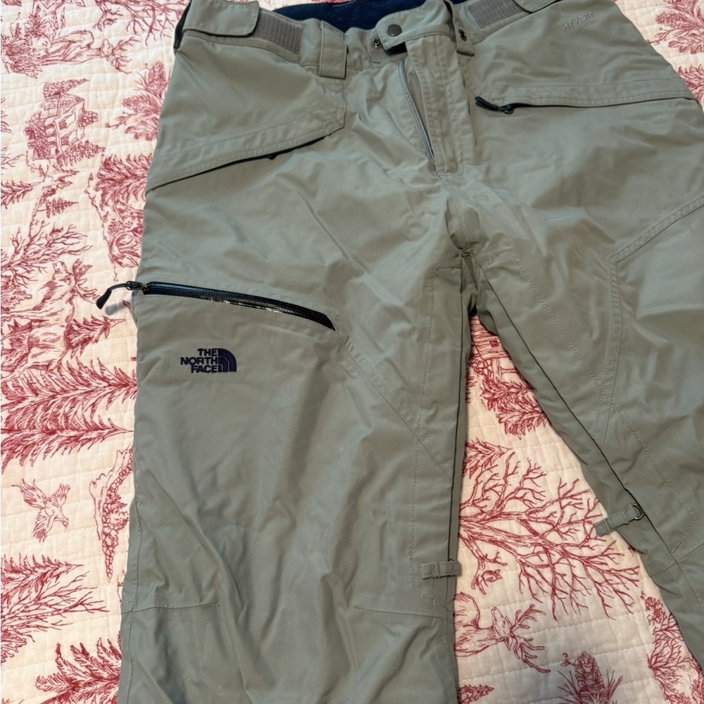 The North Face Men's Olive Cargo Pants